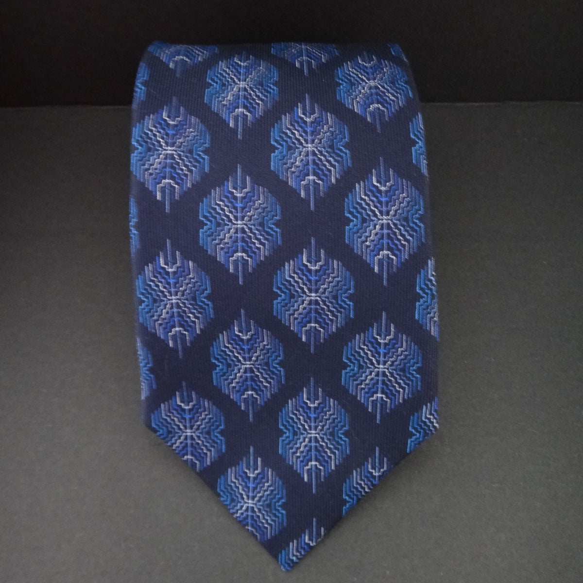 Silk Twill Bhutan Motif Tie image 3